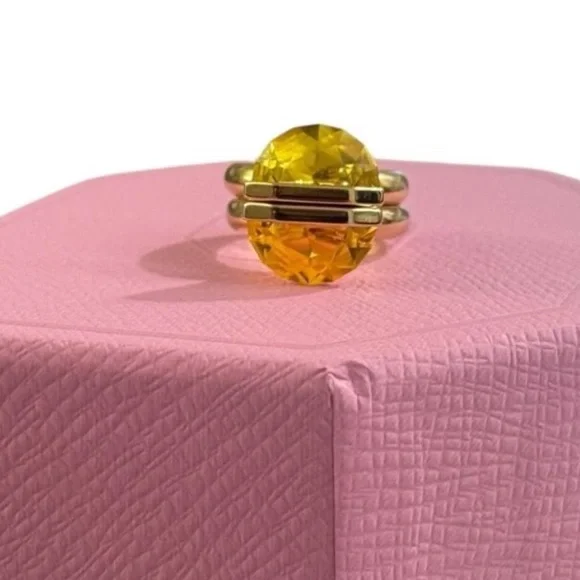 New SWAROVSKI Lucent ring Magnetic closure